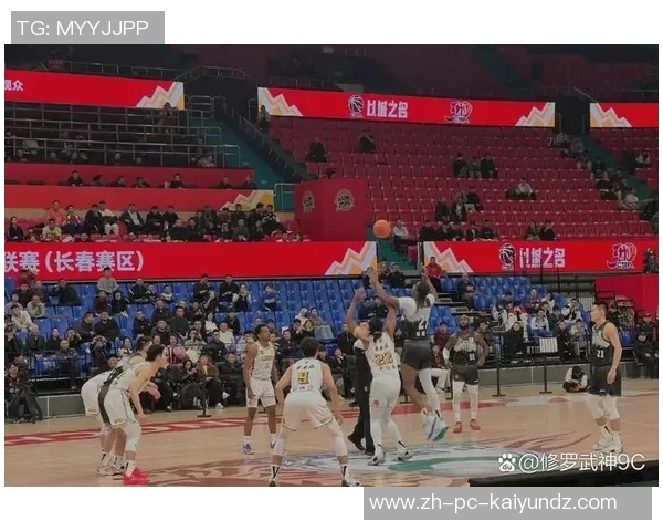 CBA精彩对决北京队迎战福建队争夺季后赛席位的关键战役